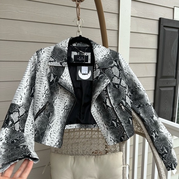 Jackets & Blazers - La coalition jacket